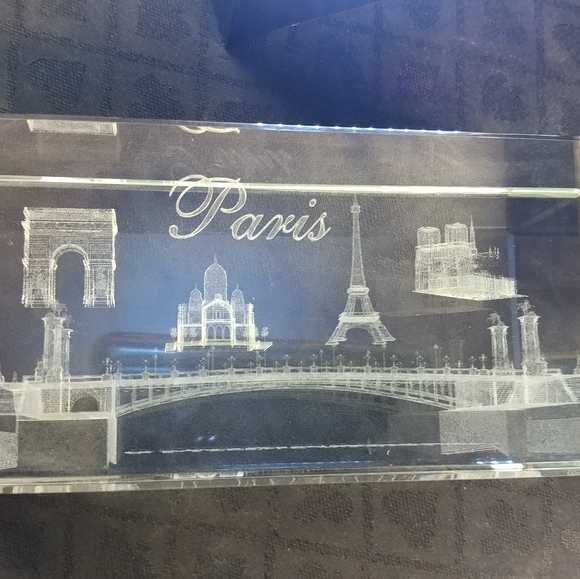 3D Art Glass of Paris, France Landmarks + Led Stand - Picture 7 of 7